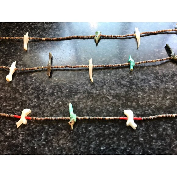 Vtg Zuni Fetish 3 Strand Necklace Native American Hand Carved Turquoise - Picture 3 of 10